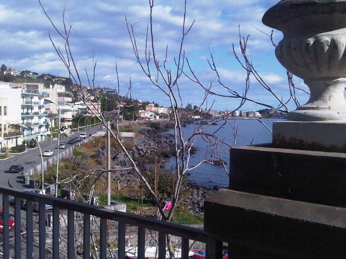 La Terrazza Dei Normanni Apartamento Aci Castello Exterior foto
